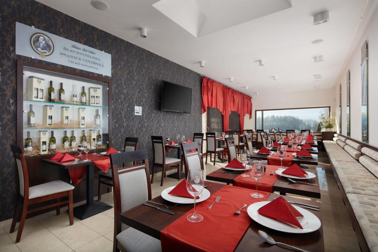 Hotel Slunny Dvur Jesenik Ngoại thất bức ảnh