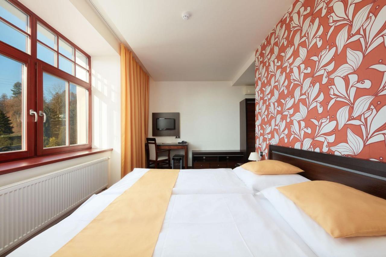 Hotel Slunny Dvur Jesenik Ngoại thất bức ảnh