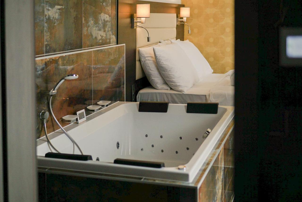 Hotel Slunny Dvur Jesenik Ngoại thất bức ảnh