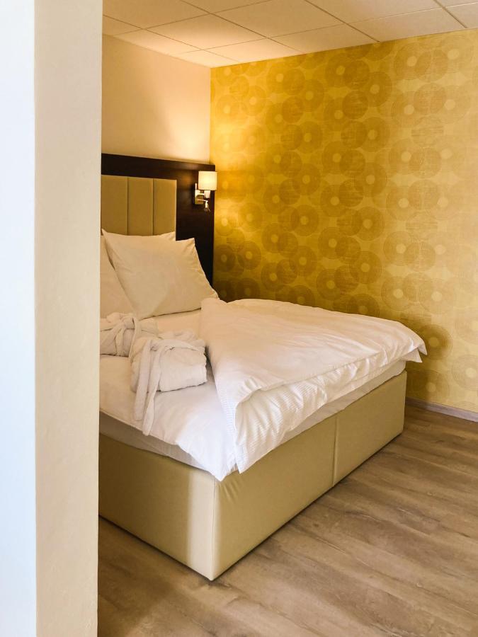 Hotel Slunny Dvur Jesenik Ngoại thất bức ảnh