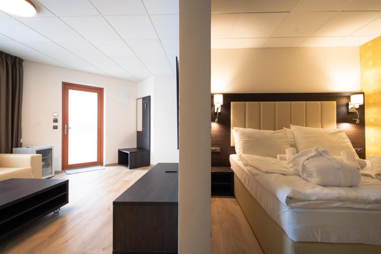 Hotel Slunny Dvur Jesenik Ngoại thất bức ảnh