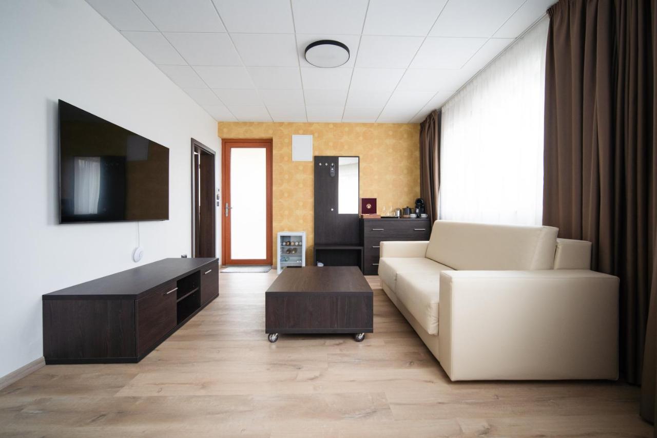 Hotel Slunny Dvur Jesenik Ngoại thất bức ảnh