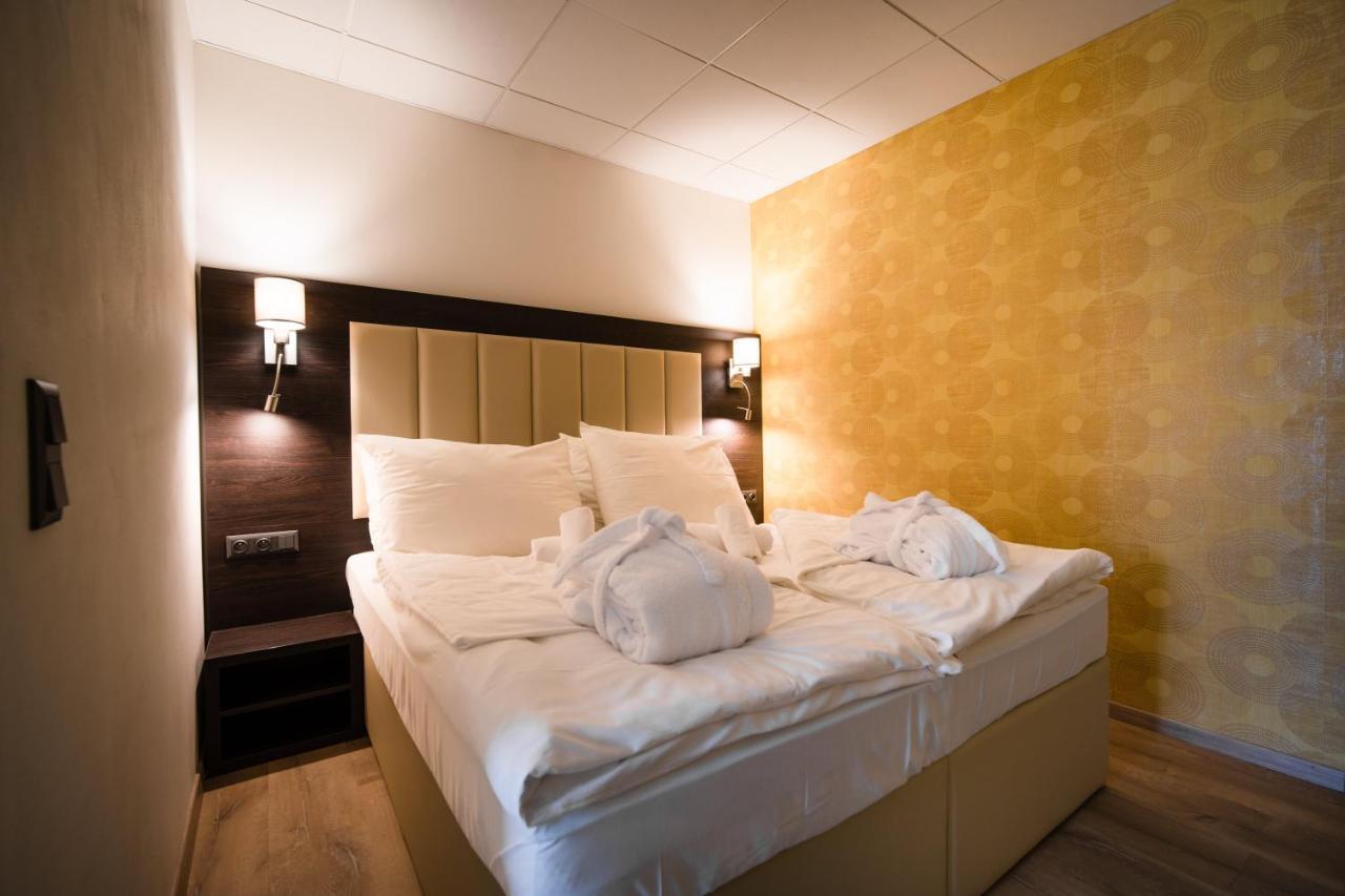 Hotel Slunny Dvur Jesenik Ngoại thất bức ảnh