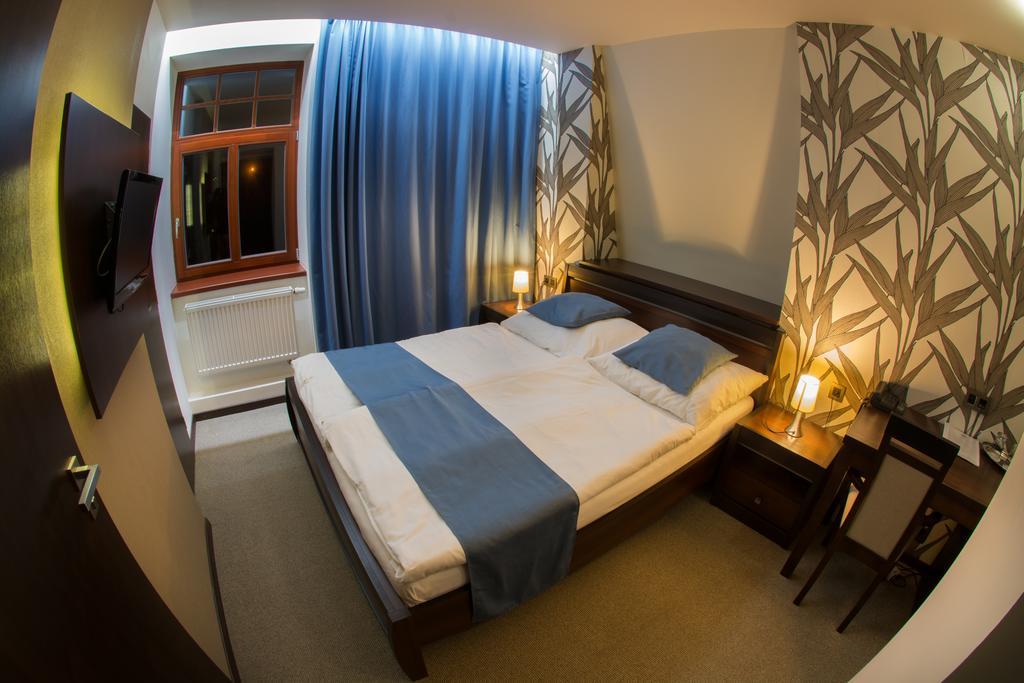 Hotel Slunny Dvur Jesenik Ngoại thất bức ảnh