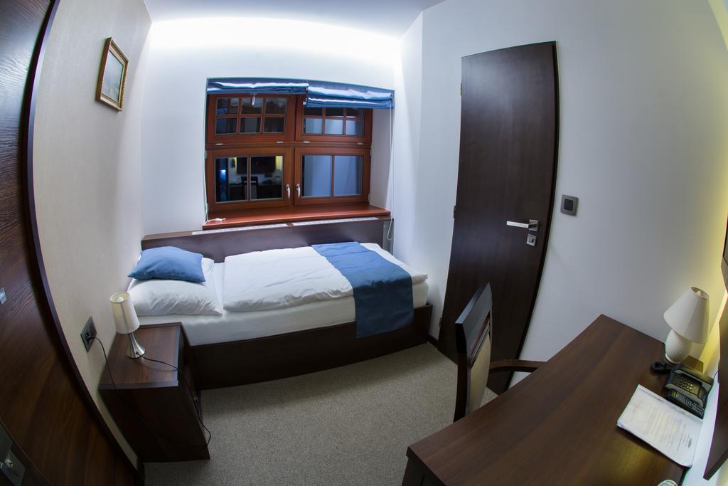 Hotel Slunny Dvur Jesenik Ngoại thất bức ảnh