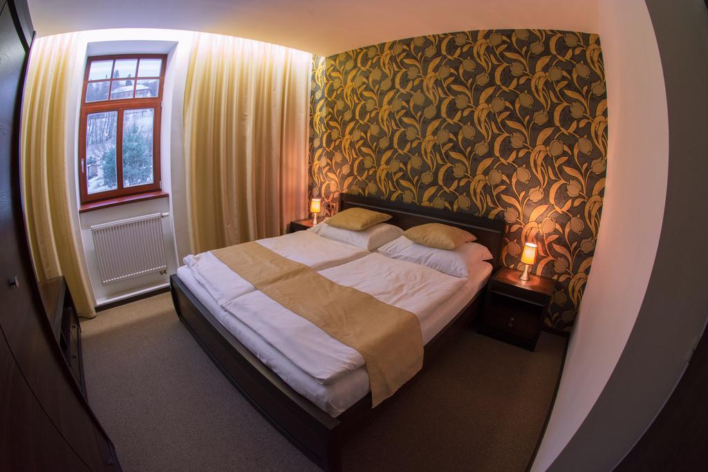 Hotel Slunny Dvur Jesenik Ngoại thất bức ảnh