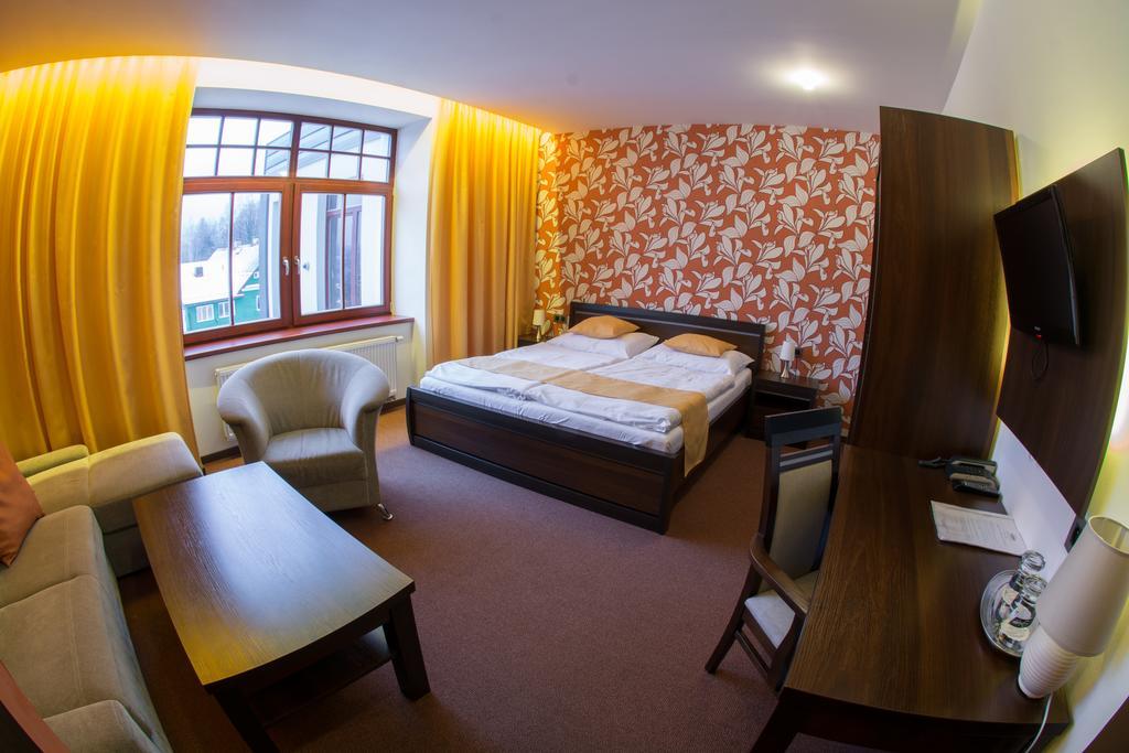 Hotel Slunny Dvur Jesenik Ngoại thất bức ảnh